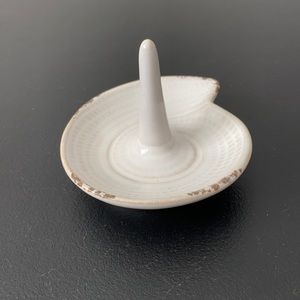 Ceramic Shell Ring Holder
